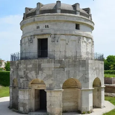 Toscana アパート *